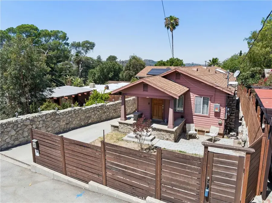 10311 Marcus, Tujunga, CA 91042 - #2