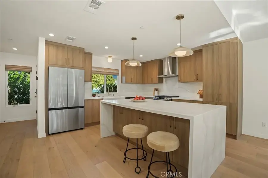 3715 Hillcrest Drive, Los Angeles, CA 90016 - #3