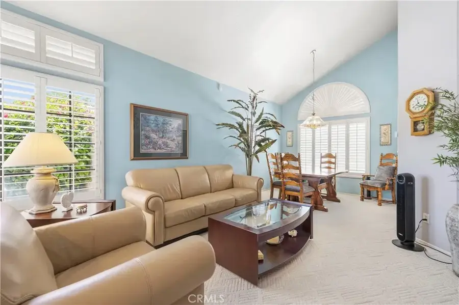 29065 Marilyn Dr, Canyon Country, CA 91387 - #3