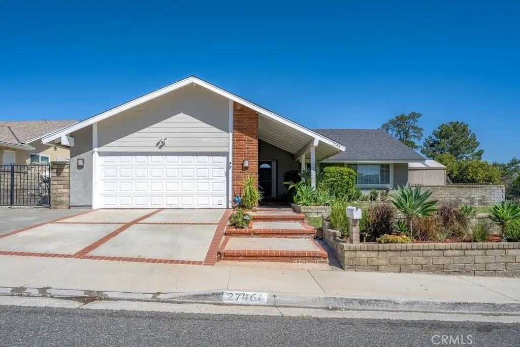 27461 Garza, Saugus, CA 91350 - #1