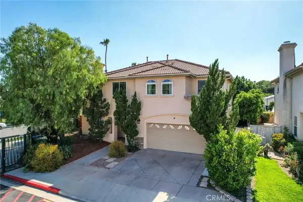 8501 Browns Creek Ln, Canoga Park, CA 91304