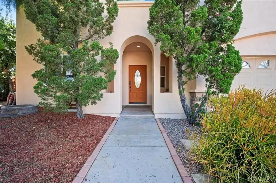 8501 Browns Creek Ln, Canoga Park, CA 91304 - #3