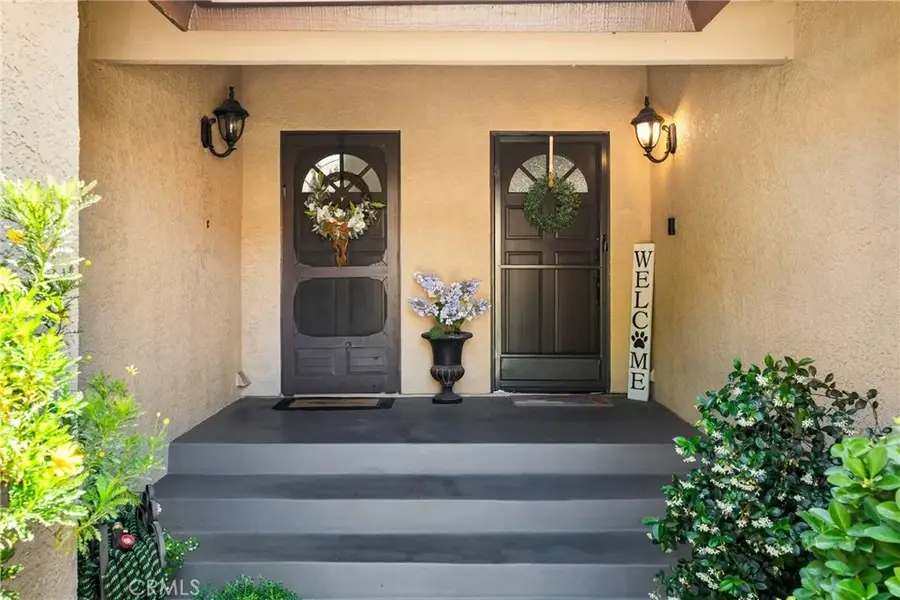 22914 Banyan Pl #201, Saugus, CA 91390 - #2