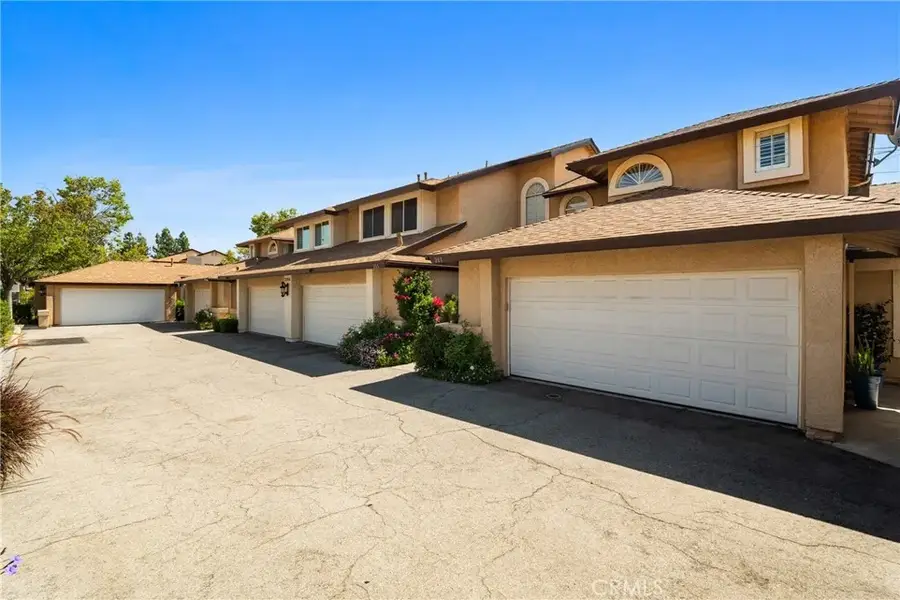 22914 Banyan Pl #201, Saugus, CA 91390 - #3