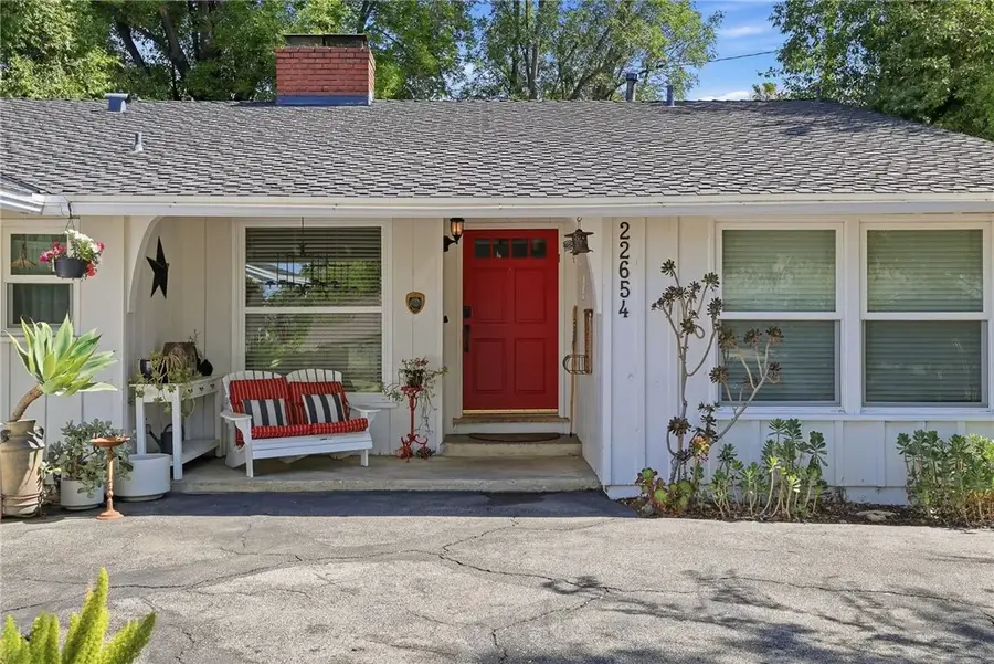 22654 Collins Street, Woodland Hills, CA 91367 - #2