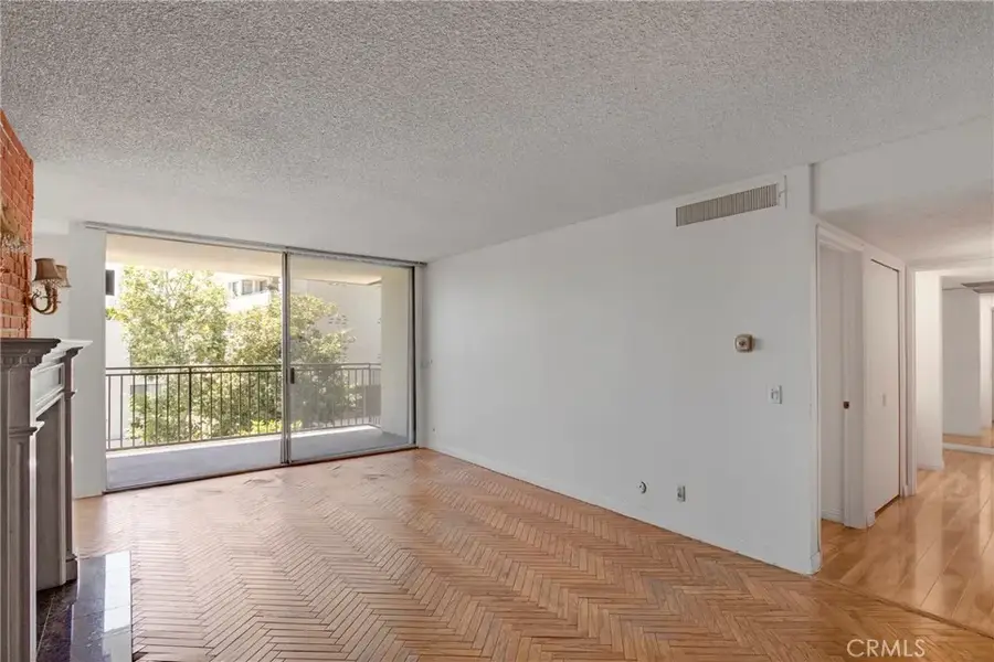 1340 S Beverly Glen Boulevard #211, Los Angeles, CA 90024 - #3