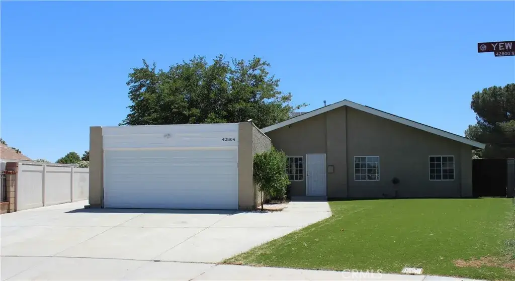42804 Yew Street, Lancaster, CA 93536 - #1