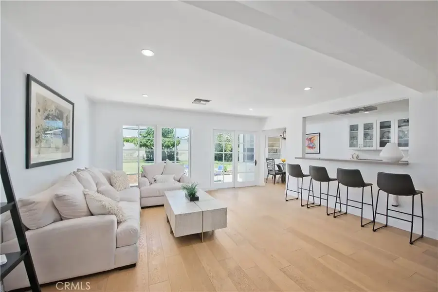 10143 Sophia, North Hills, CA 91343 - #2