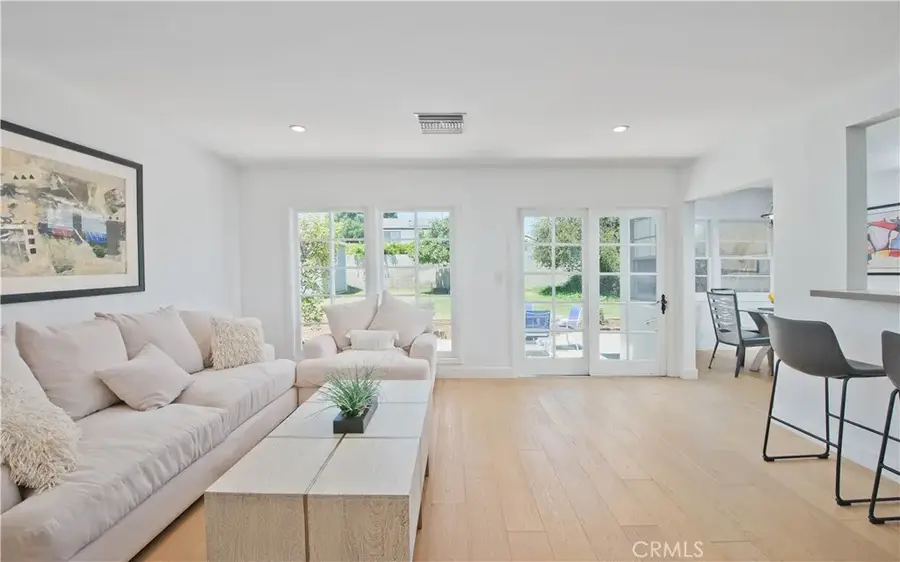 10143 Sophia, North Hills, CA 91343 - #3