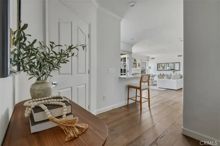 432 S Willaman Drive #401, Los Angeles, CA 90048 - #3