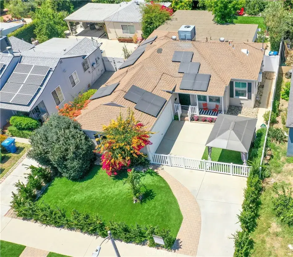 17415 Victory Boulevard, Lake Balboa, CA 91406 - #1