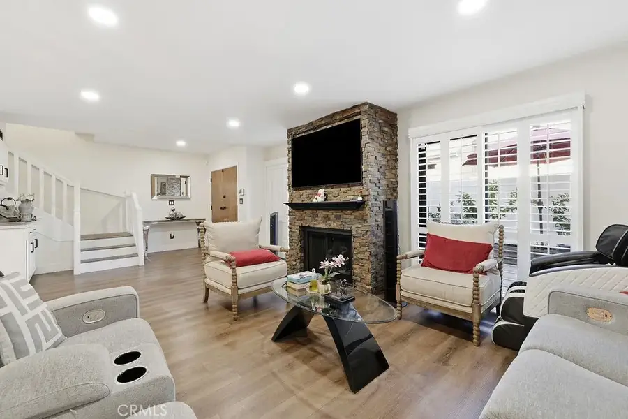 8341 De Soto #15, Canoga Park, CA 91304 - #2