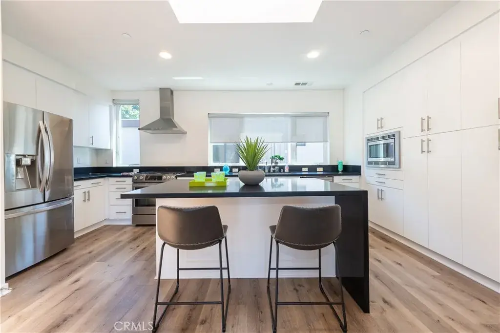 2926 Rowena Avenue #4, Los Angeles, CA 90039 - #1