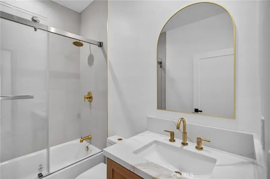 2937 10th, Los Angeles, CA 90018 - #3