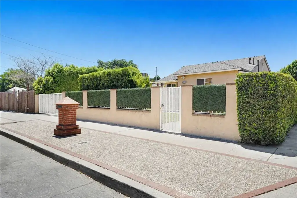 21006 Cohasset Street, Canoga Park, CA 91303 - #1