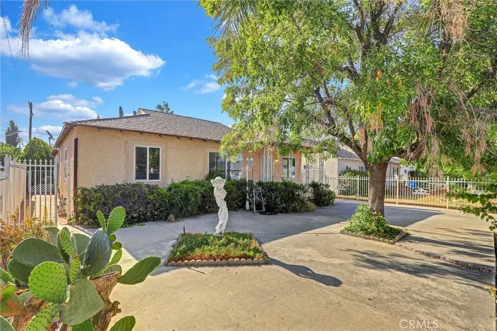 8036 Radford, North Hollywood, CA 91605 - #1
