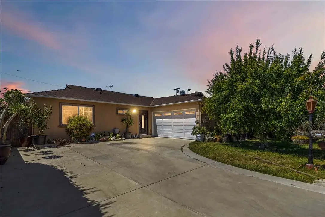 19406 Enadia, Reseda, CA 91335 - #1