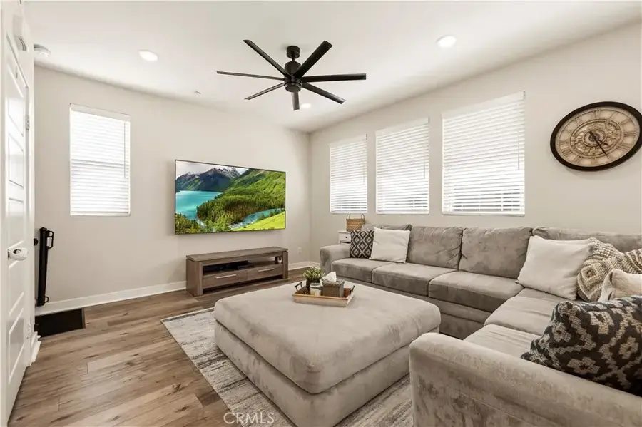 12827 Watt Lane #E, Sylmar, CA 91342 - #3