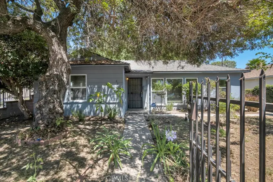 8226 Whiteoak Avenue, Northridge, CA 91325 - #2