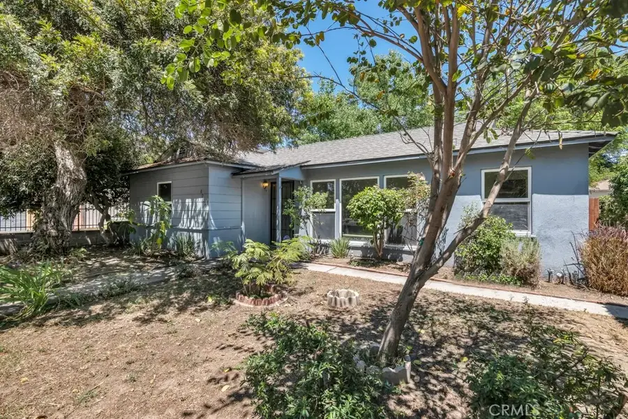 8226 Whiteoak Avenue, Northridge, CA 91325 - #3