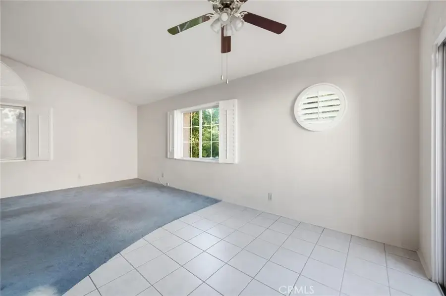 25238 Steinbeck Avenue #E, Stevenson Ranch, CA 91381 - #3