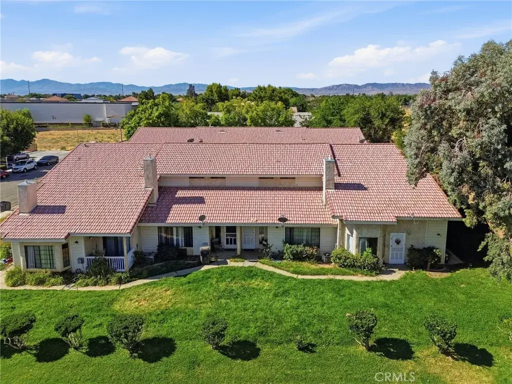 43731 8th Street East, Lancaster, CA 93535 - #1