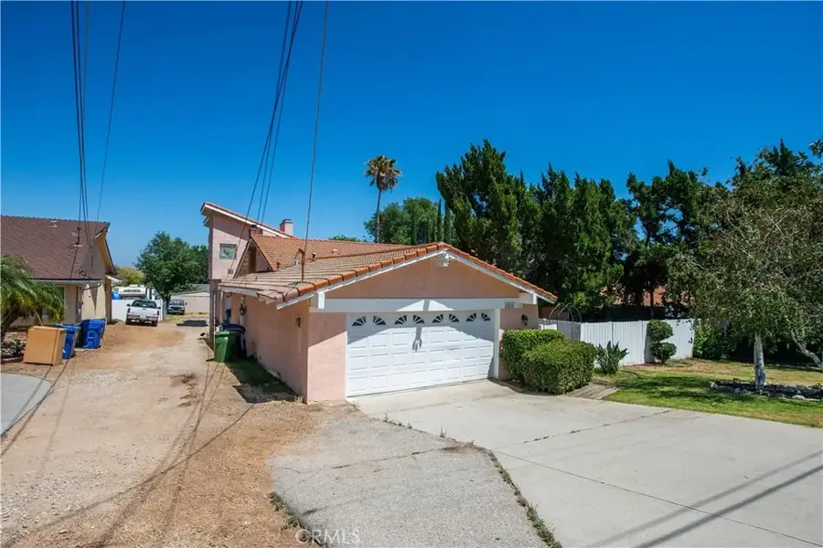 10516 Independence, Chatsworth, CA 91311 - #2