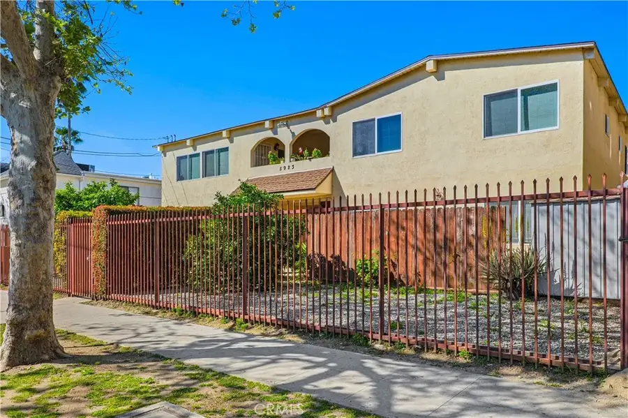 5923 Woodman Avenue, Valley Glen, CA 91401 - #3