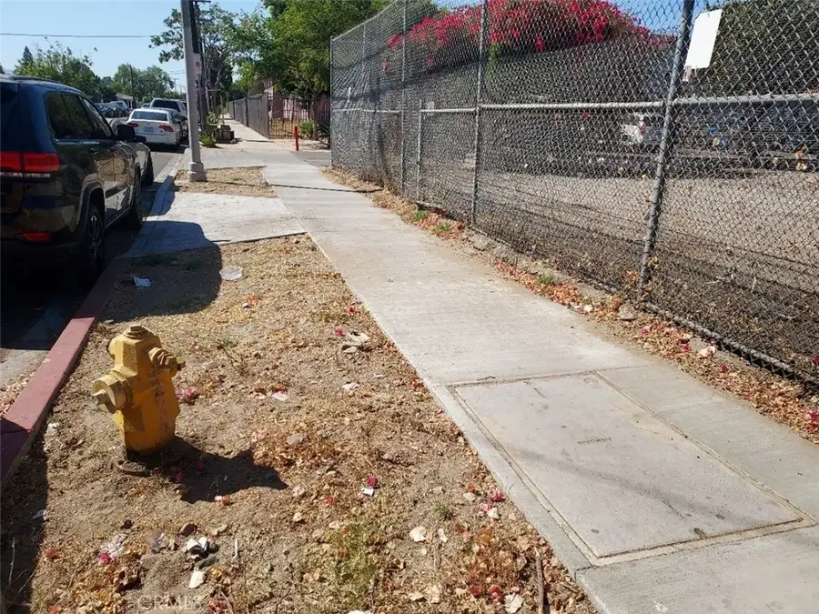 10550 Haddon, Pacoima, CA 91331 - #3