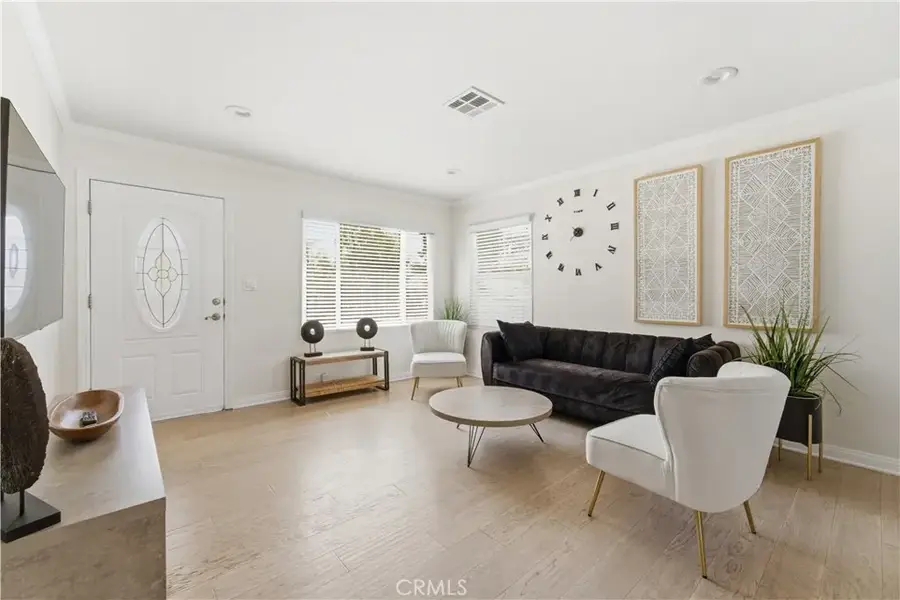 6501 Charlesworth Avenue, North Hollywood, CA 91606 - #2