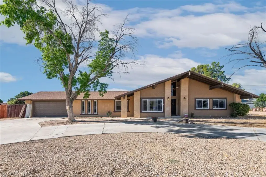 20061 Seneca, Apple Valley, CA 92307 - #1