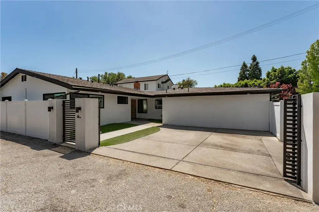 23030 Dolorosa, Woodland Hills, CA 91367 - #1
