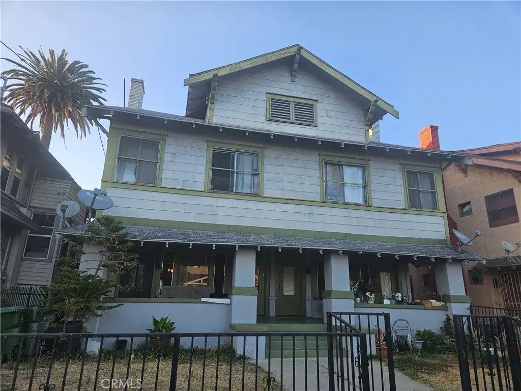 2201 Cambridge, Los Angeles, CA 90006 - #1