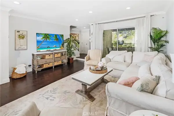 9735 Via Roma, Burbank, CA 91504