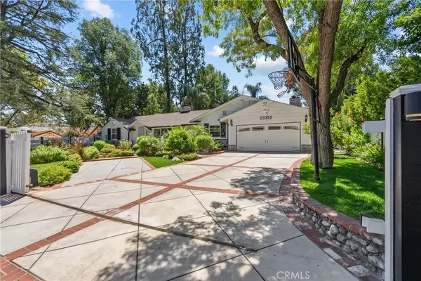 23352 Ostronic, Woodland Hills, CA 91367