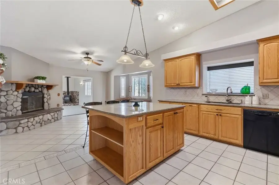 42307 61st St W, Lancaster, CA 93535 - #3