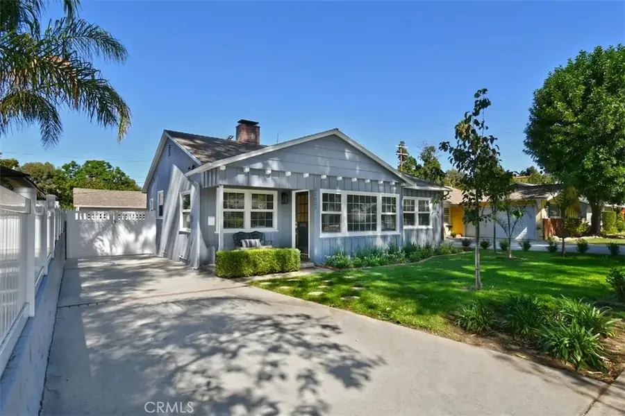 22025 De La Osa, Woodland Hills, CA 91364 - #2