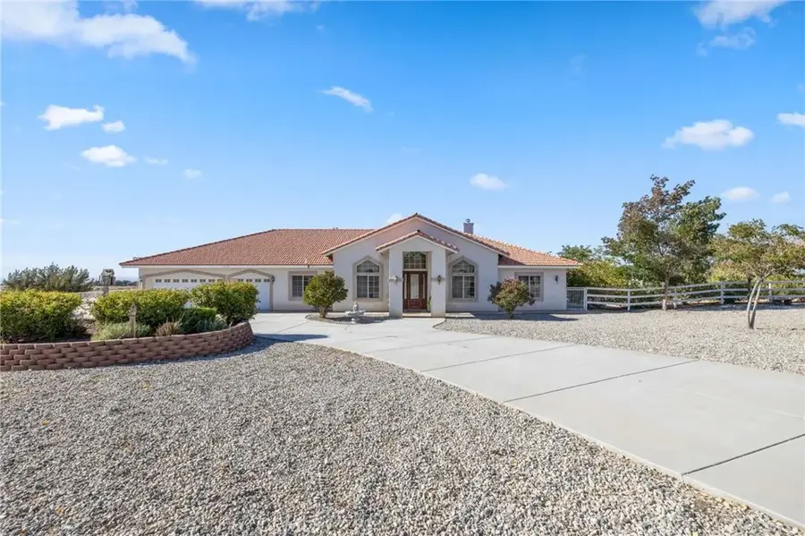 17173 Fort Tejon Road, Llano, CA 93544 - #2