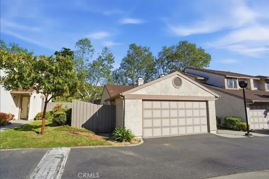 2350 Hopi, San Buenaventura Ventura, CA 93001 - #2