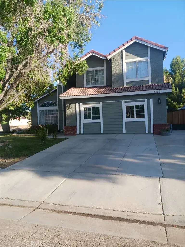 660 E Avenue J10, Lancaster, CA 93535 - #1