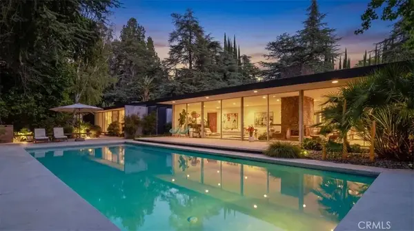 5000 Queen Victoria Road, Woodland Hills, CA 91364