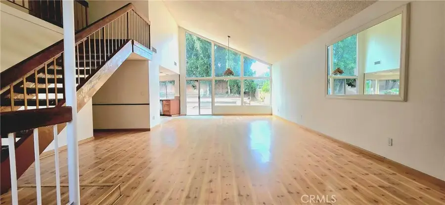 19957 Lorne, Winnetka, CA 91306 - #2