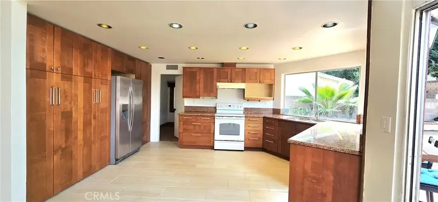 19957 Lorne, Winnetka, CA 91306 - #3