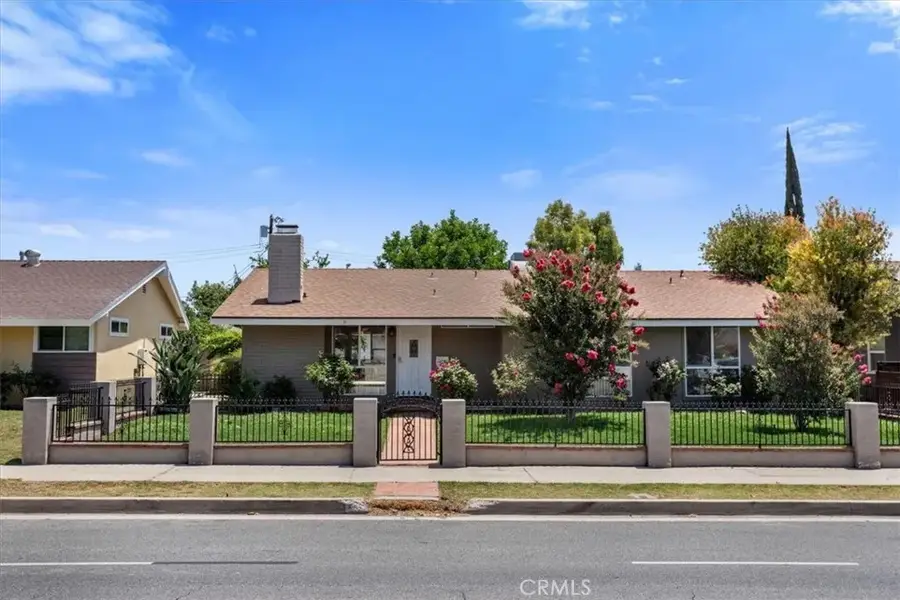 7942 De Soto Avenue, Canoga Park, CA 91304 - #2