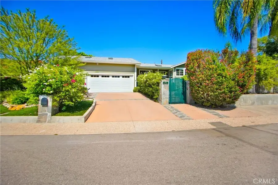 5062 Avenida Hacienda, Tarzana, CA 91356 - #3