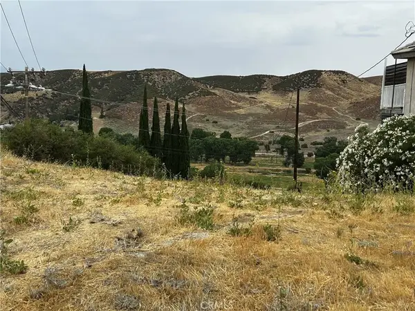 0 Flintstone Dr, Lake Elizabeth, CA 93532
