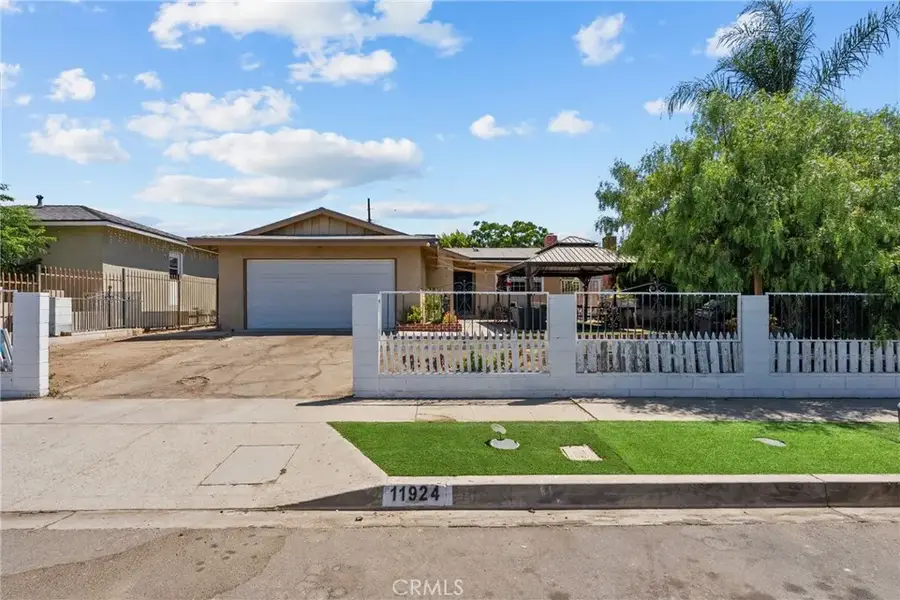11924 Chadron Avenue, San Fernando, CA 91340 - #2