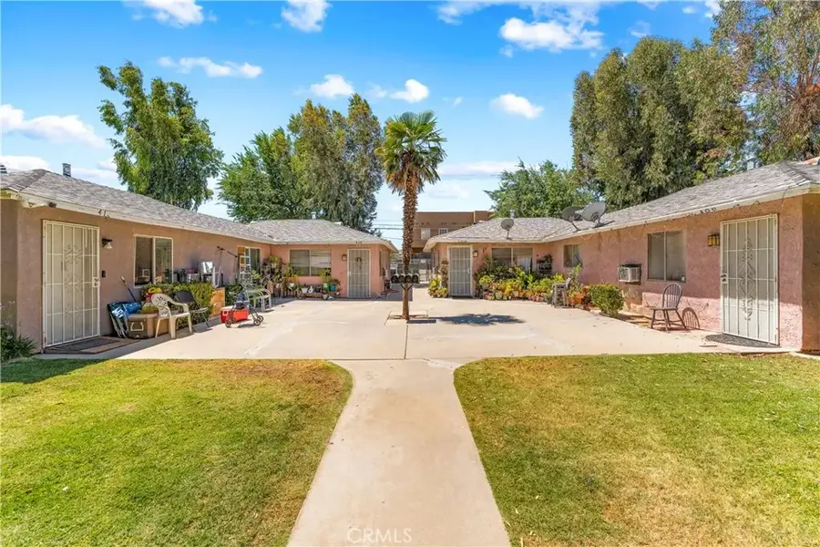 410-412 E Avenue Q7, Palmdale, CA 93550 - #2