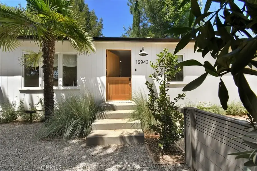 16943 Hartland, Lake Balboa, CA 91406 - #2
