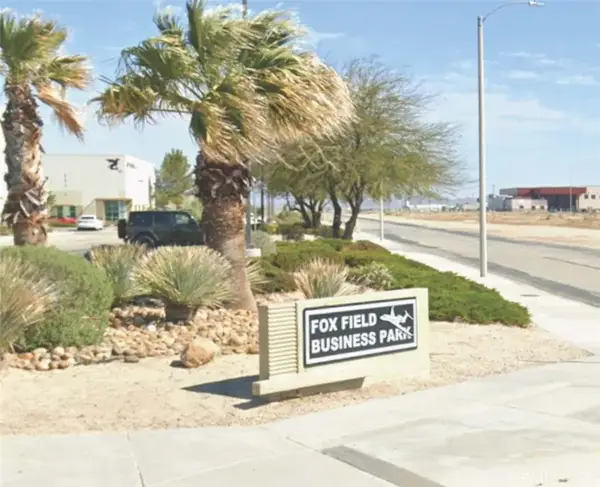 8 W Avenue G, Lancaster, CA 93536